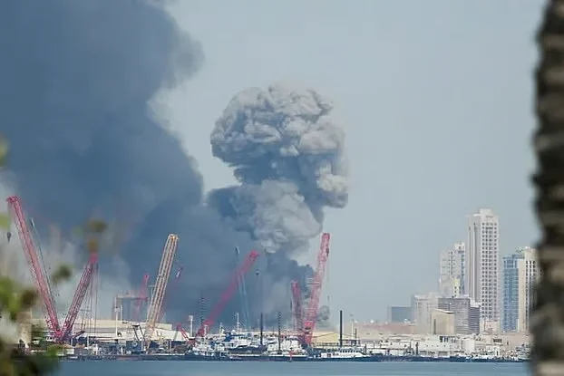 মধ্যপ্রাচ্যের ৬ দেশে প্রবাসীদের জন্য জরুরি সতর্কতা: যুদ্ধ পরিস্থিতিতে দূতাবাসগুলোর বিশেষ নির্দেশনা