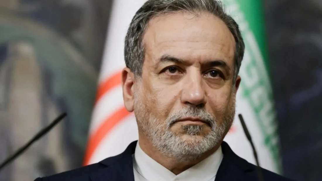 ‘আপনার প্ল্যান-এ ব্যর্থ, প্ল্যান-বি হবে আরও ভয়াবহ’: ট্রাম্পকে হুঁশিয়ারি আরাঘচির