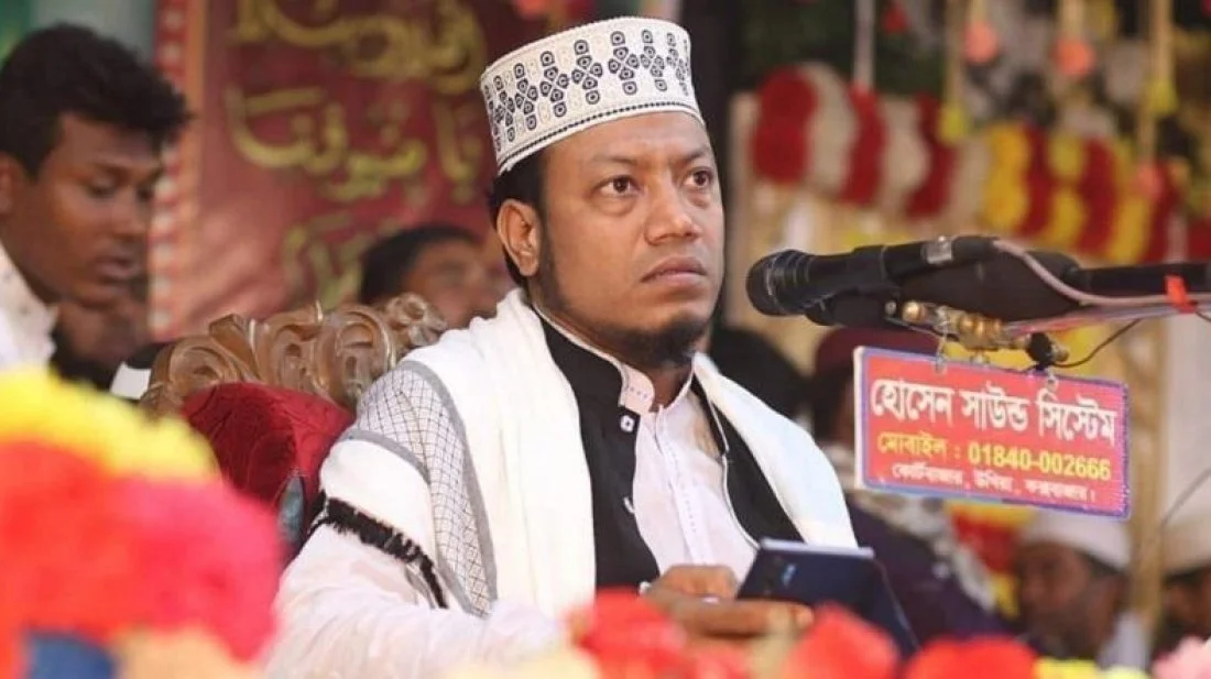 ৫০ কোটি টাকা ঘুষ প্রস্তাবকারীদের নাম প্রকাশের দাবিতে এমপি আমির হামজাকে আইনি নোটিশ