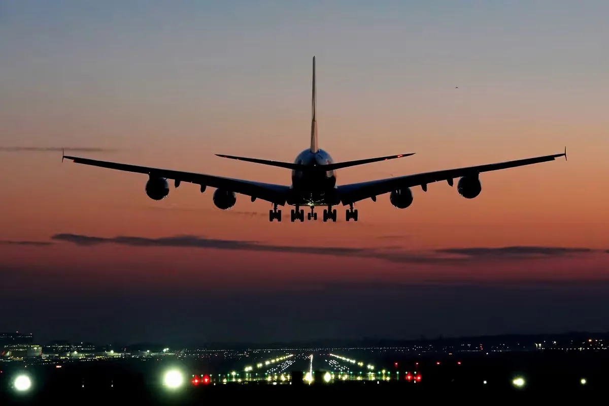 ইরান যুদ্ধের প্রভাবে জ্বালানি সংকট: যুক্তরাজ্যে অভ্যান্তরীণ ফ্লাইট বাতিল করা হয়েছে, বাংলাদেশে পরিস্থিতি এখনো নিয়ন্ত্রণে রেখেছে সরকার।