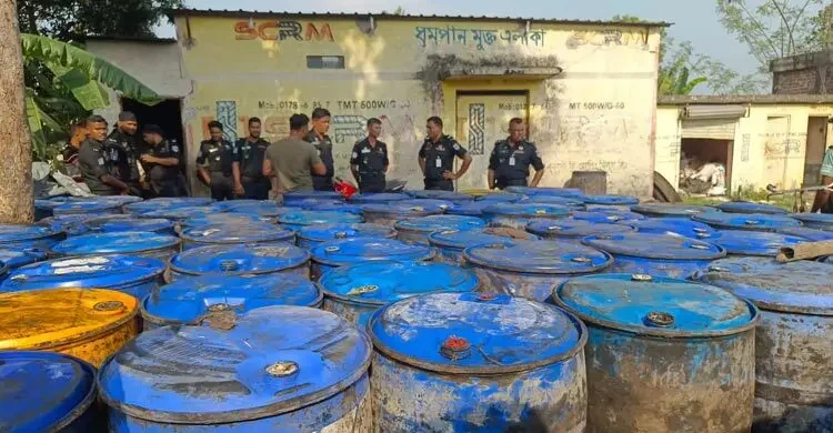 তেল বিক্রিতে অনিয়ম ও মজুতে কারচুপি: রাজশাহীতে ফিলিং স্টেশনকে ২ লাখ টাকা জরিমানা