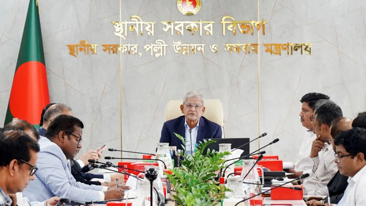 প্রকল্প বাস্তবায়নে স্বচ্ছতা ও জনগণের অর্থের সঠিক ব্যবহার নিশ্চিতের নির্দেশ মির্জা ফখরুল ইসলামের