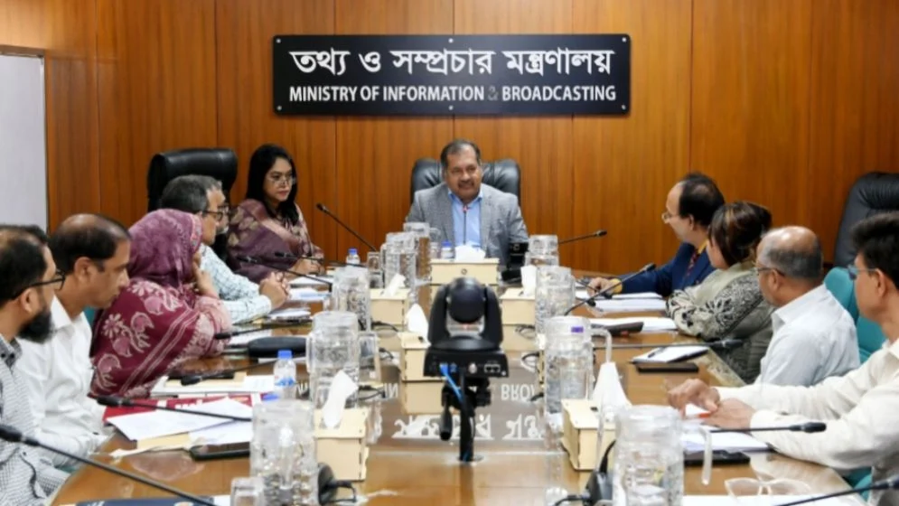 সরকার ও রাষ্ট্রকে এক করে দেখার প্রবণতা থেকে বের হতে হবে: তথ্যমন্ত্রী
