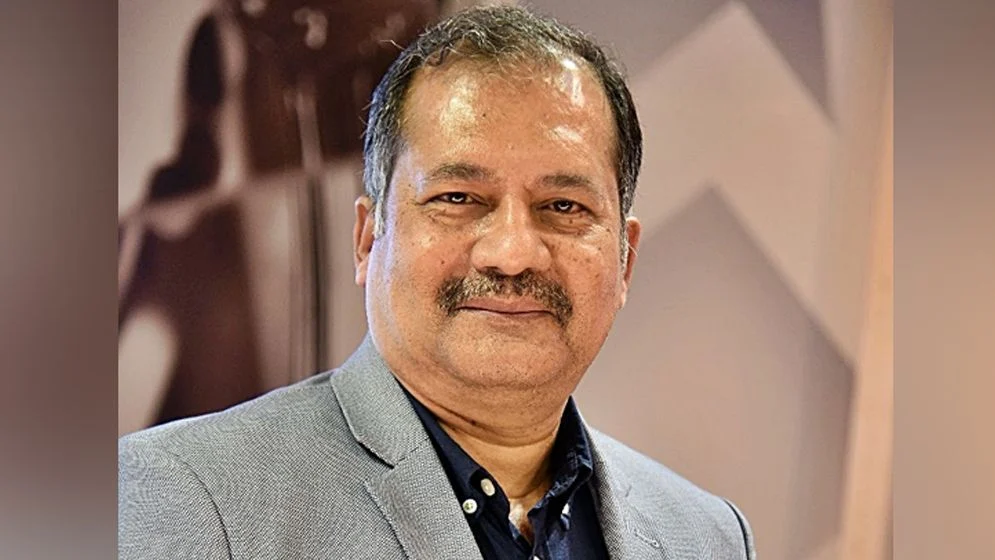 চীন সরকারের আমন্ত্রণে সরকারি সফরে বেইজিং গেলেন তথ্যমন্ত্রী জহির উদ্দিন স্বপন