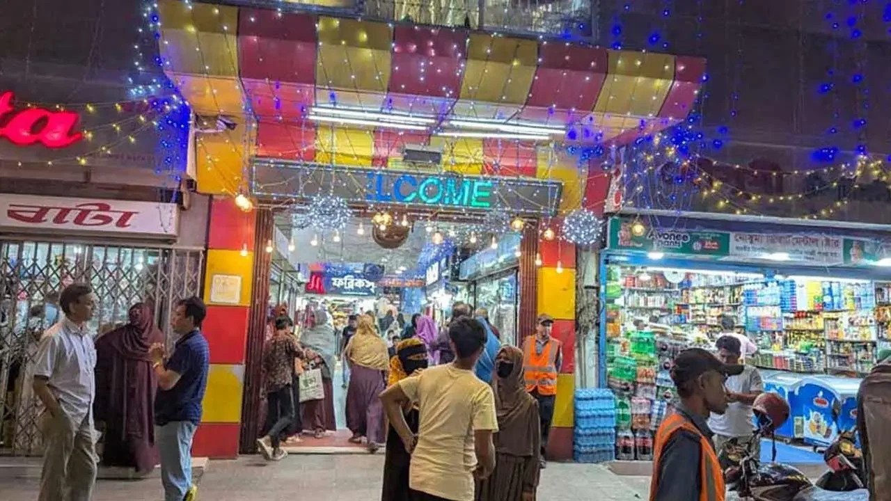বিদ্যুৎ সাশ্রয়ে রাত ৮টার পর শপিংমল ও মার্কেট বন্ধের নতুন নির্দেশনা জারি