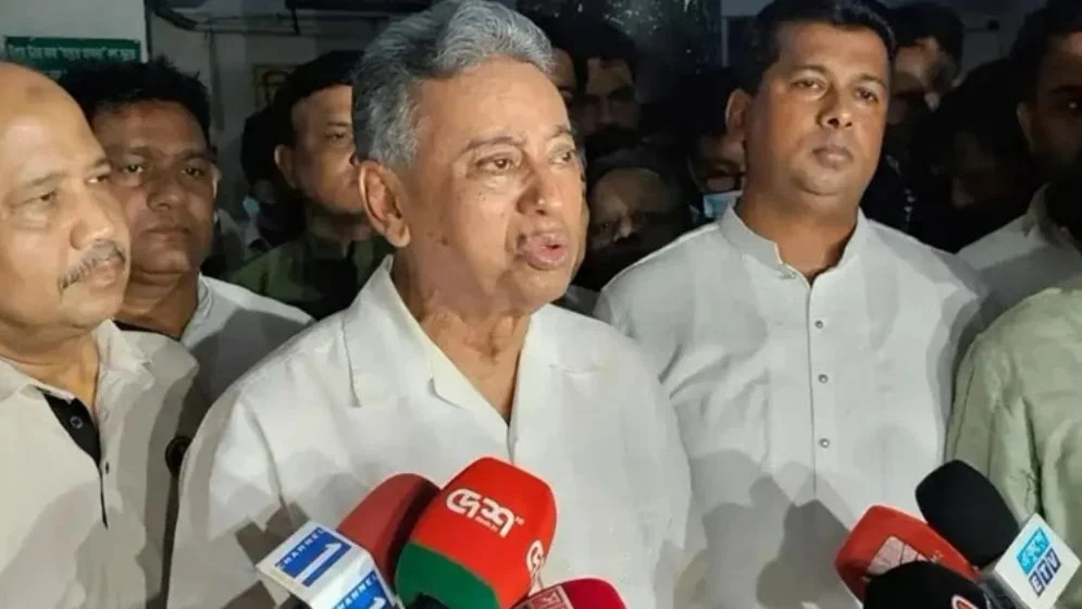 সীতাকুণ্ডে শিপইয়ার্ড দুর্ঘটনায় তদন্ত করে দায়ীদের বিরুদ্ধে ব্যবস্থা নেওয়ার আশ্বাস অর্থ ও পরিকল্পনামন্ত্রীর