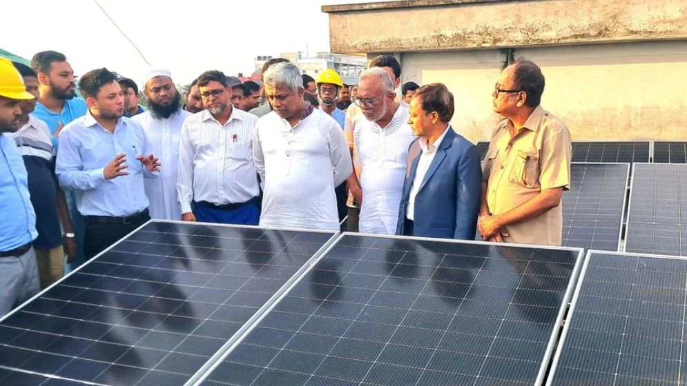 সোলার প্যানেল থেকে ১০ হাজার মেগাওয়াট উৎপাদনের লক্ষ্য: অনিন্দ্য ইসলাম অমিত