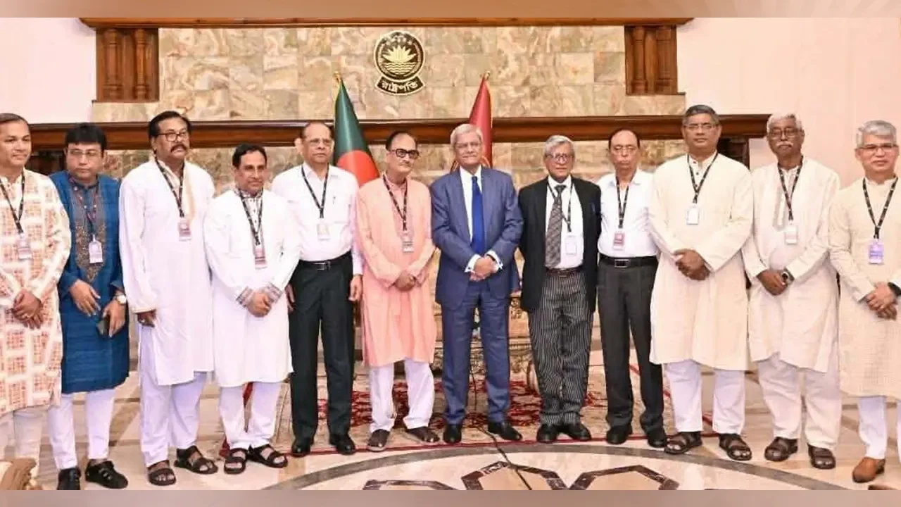 গণতন্ত্র সুপ্রতিষ্ঠিত হলে সবার অধিকার ও মর্যাদা নিশ্চিত হবে: রাষ্ট্রপতি